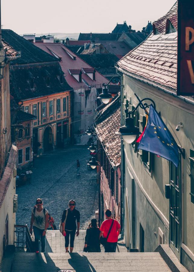 Gasthof Sara Sibiu Extérieur photo
